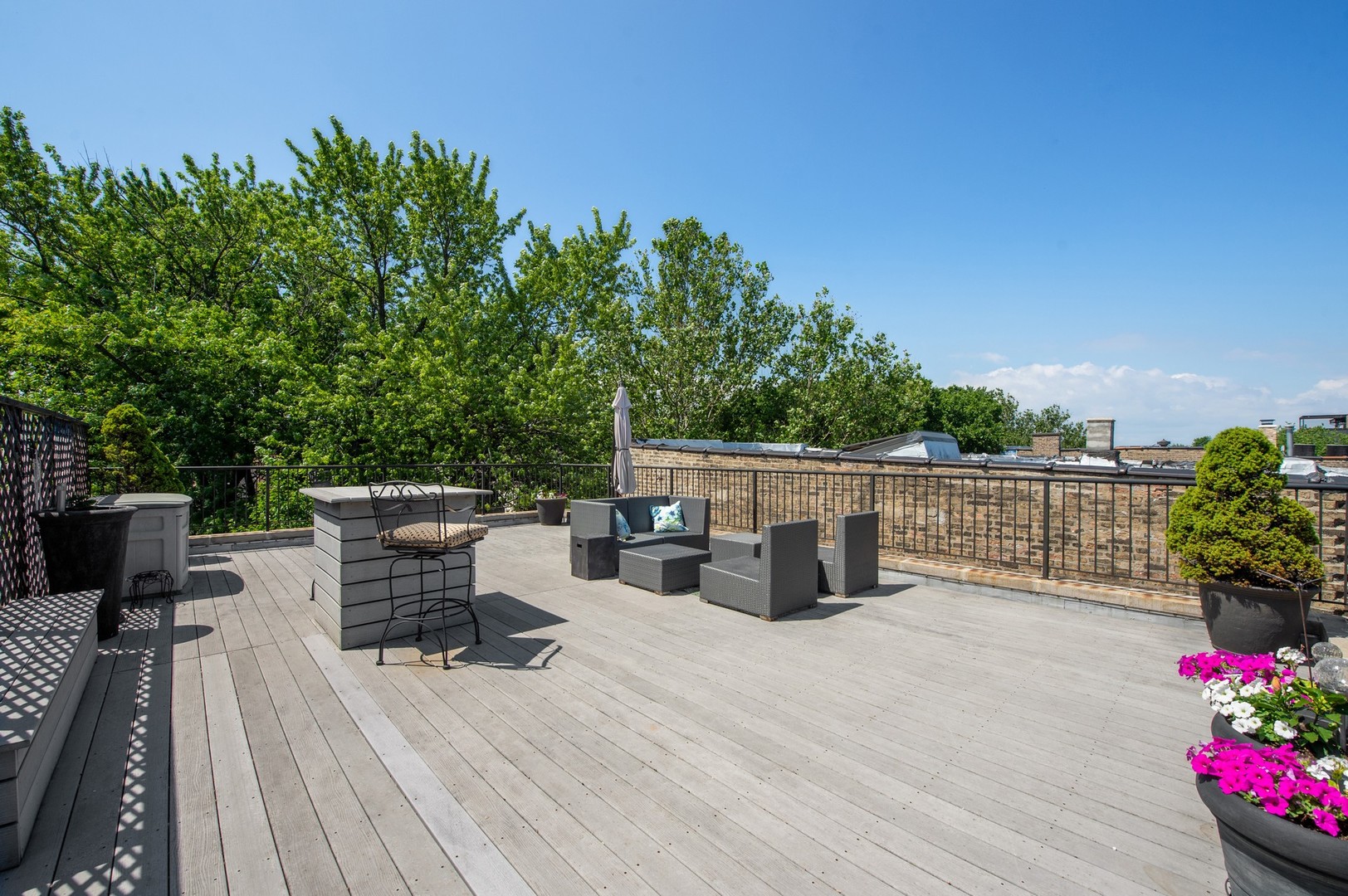 1910 West Addison Street, Unit A Chicago, IL 60613 - Photo 22 of 24 Gallery Image 22