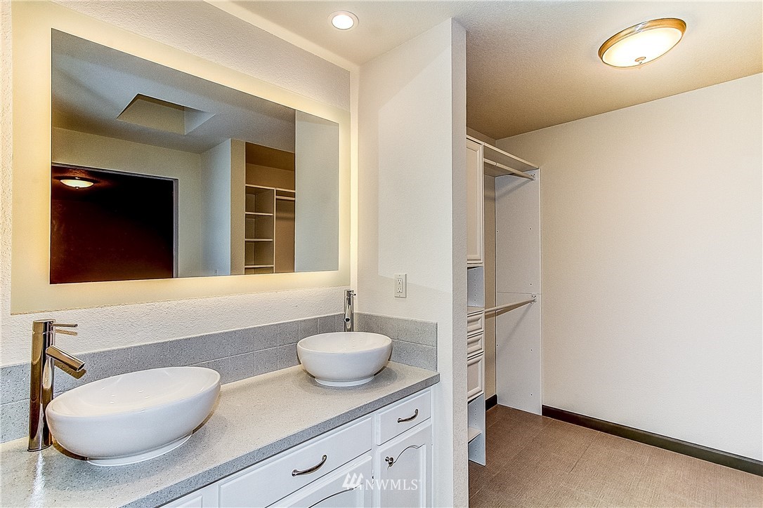 130 South Waugh Road Mount Vernon, WA 98274 - Photo 11 of 21 Gallery Image 11