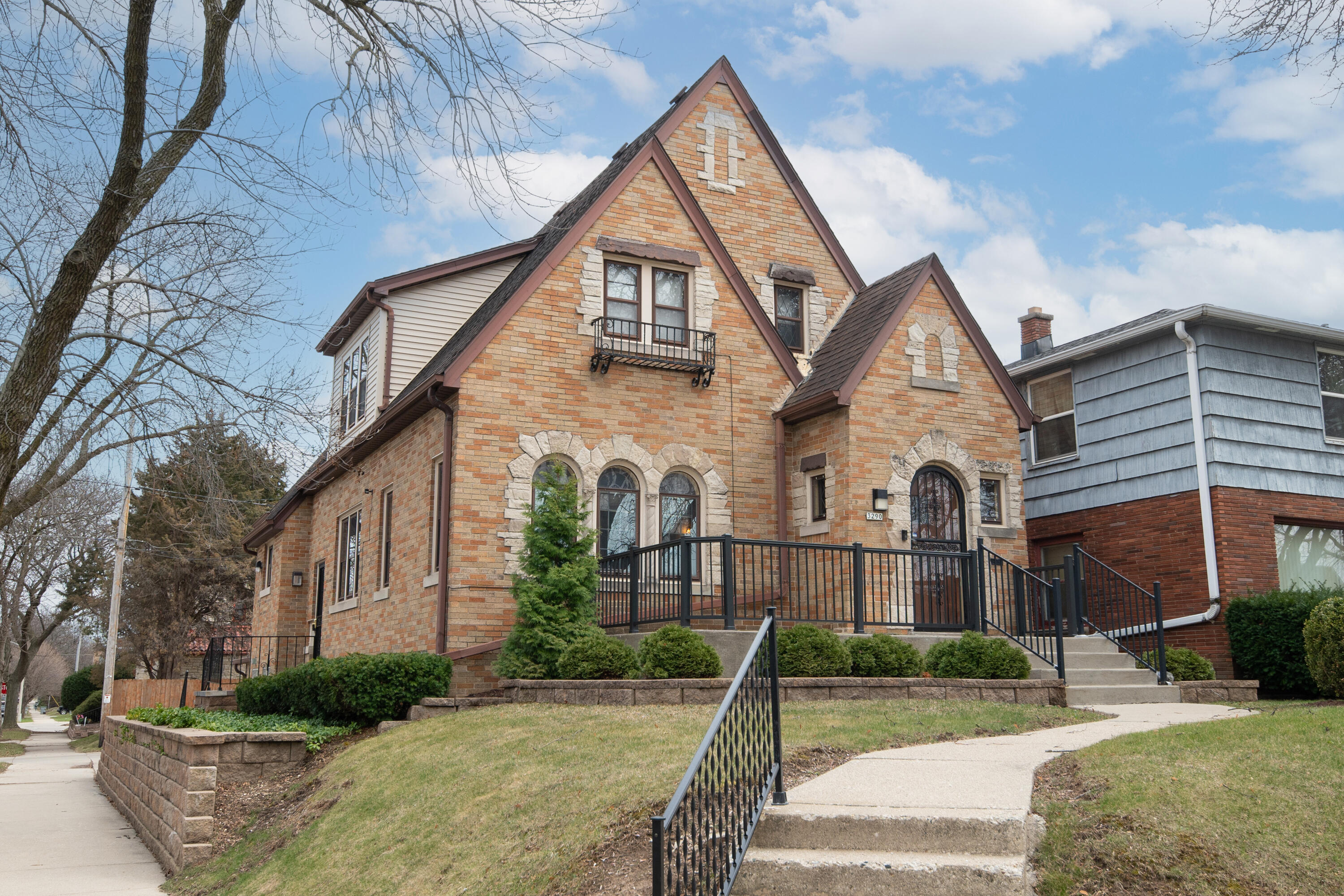 3290 North 44th Street Milwaukee, WI 53216 - Photo 2 of 26 EUP_9103-Edit