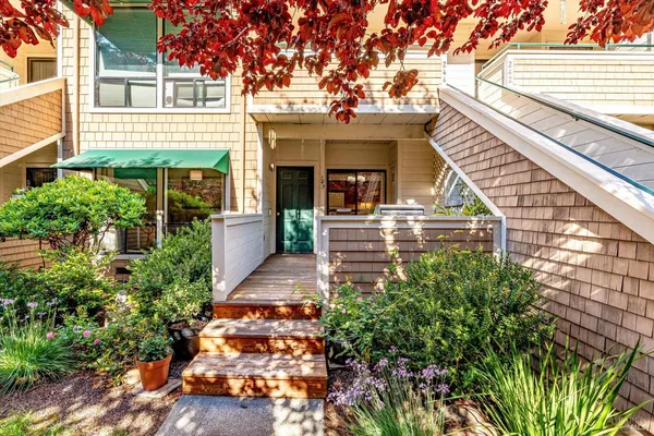 $359,000 | 901 Russell Avenue, Unit 143, Santa Rosa, CA 95403