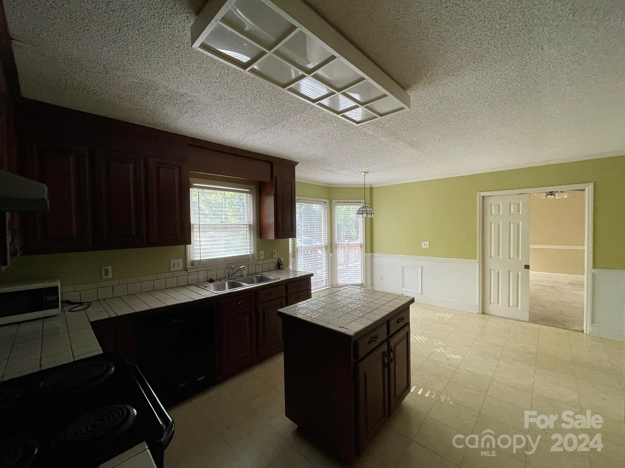 9025 Pleasant Ridge Road Charlotte, NC 28215 - Photo 12 of 48 Gallery Image 12
