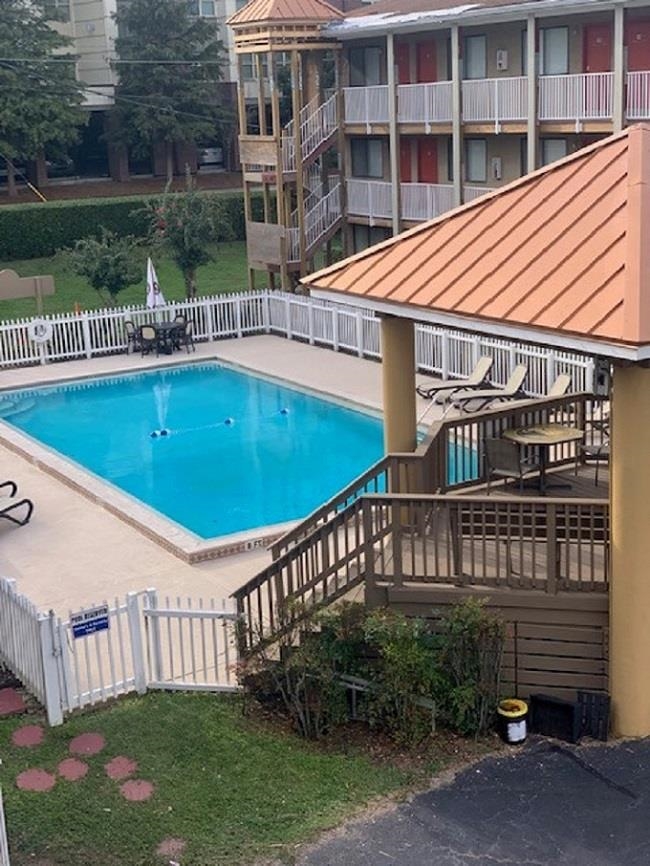 253 Hayden Road, Unit 375 Tallahassee, FL 32304 - Photo 3 of 15 Gallery Image 3