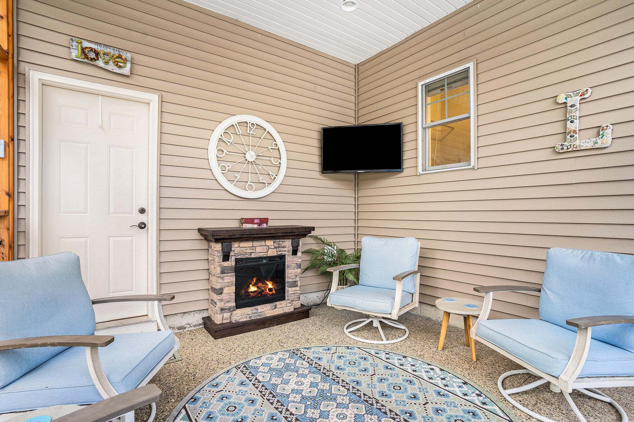 5819 Hunters Ridge Fennville, MI 49408 - Photo 17 of 56 Screened Porch