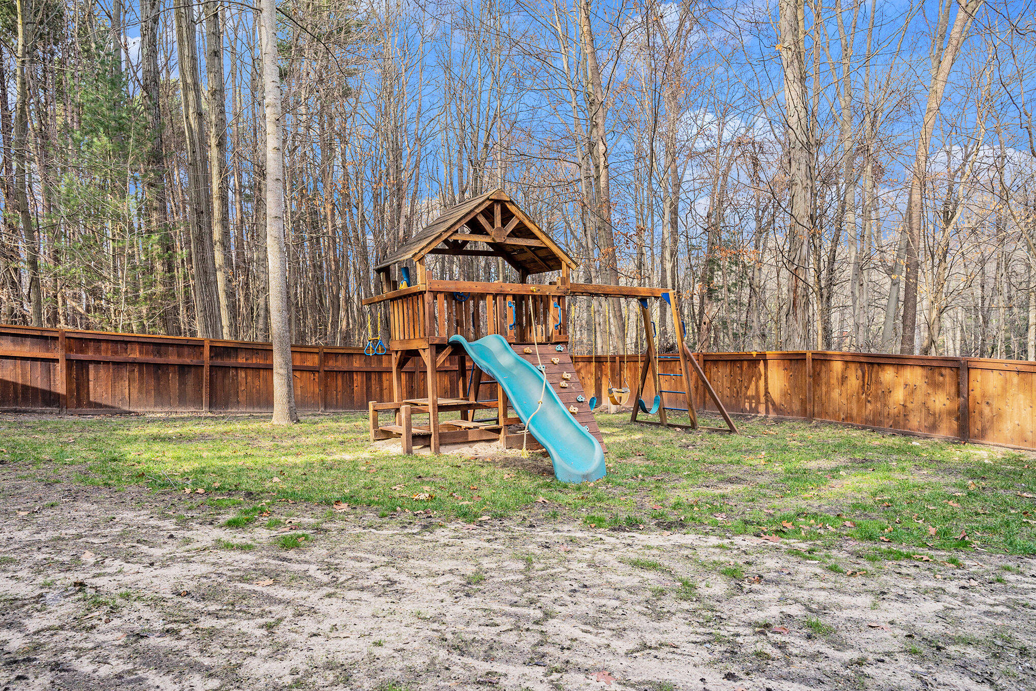5819 Hunters Ridge Fennville, MI 49408 - Photo 47 of 56 Backyard