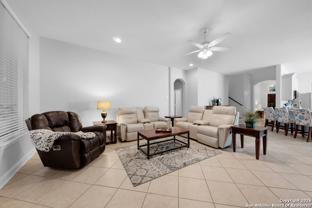 400 Bison Lane Cibolo, TX 78108 - Photo 8 of 34 a living room with furniture