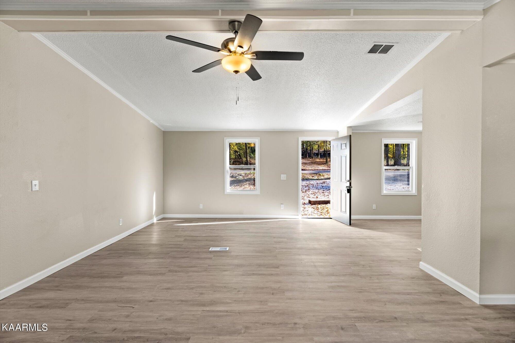 822 Short Bark Road Madisonville, TN 37354 - Photo 7 of 19 Gallery Image 7