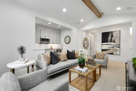 $3,599,950 | 4526 89th Avenue Southeast, Mercer Island, WA 98040