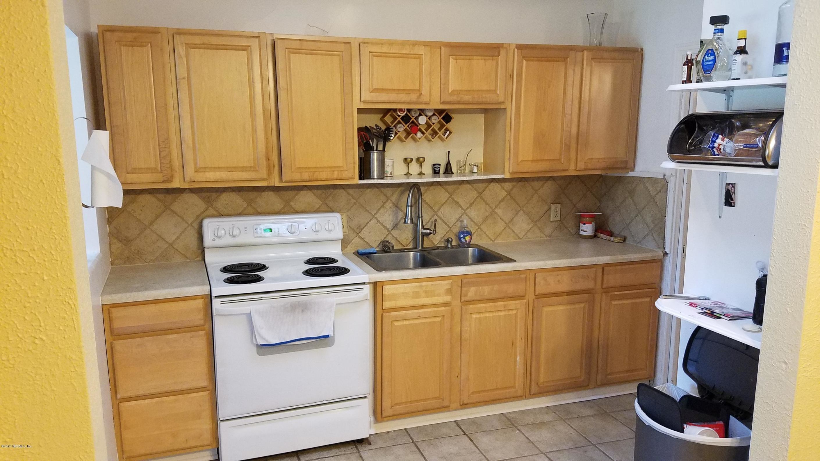 563 Nightingale Road Jacksonville, FL 32216 - Photo 4 of 13 Kitchen