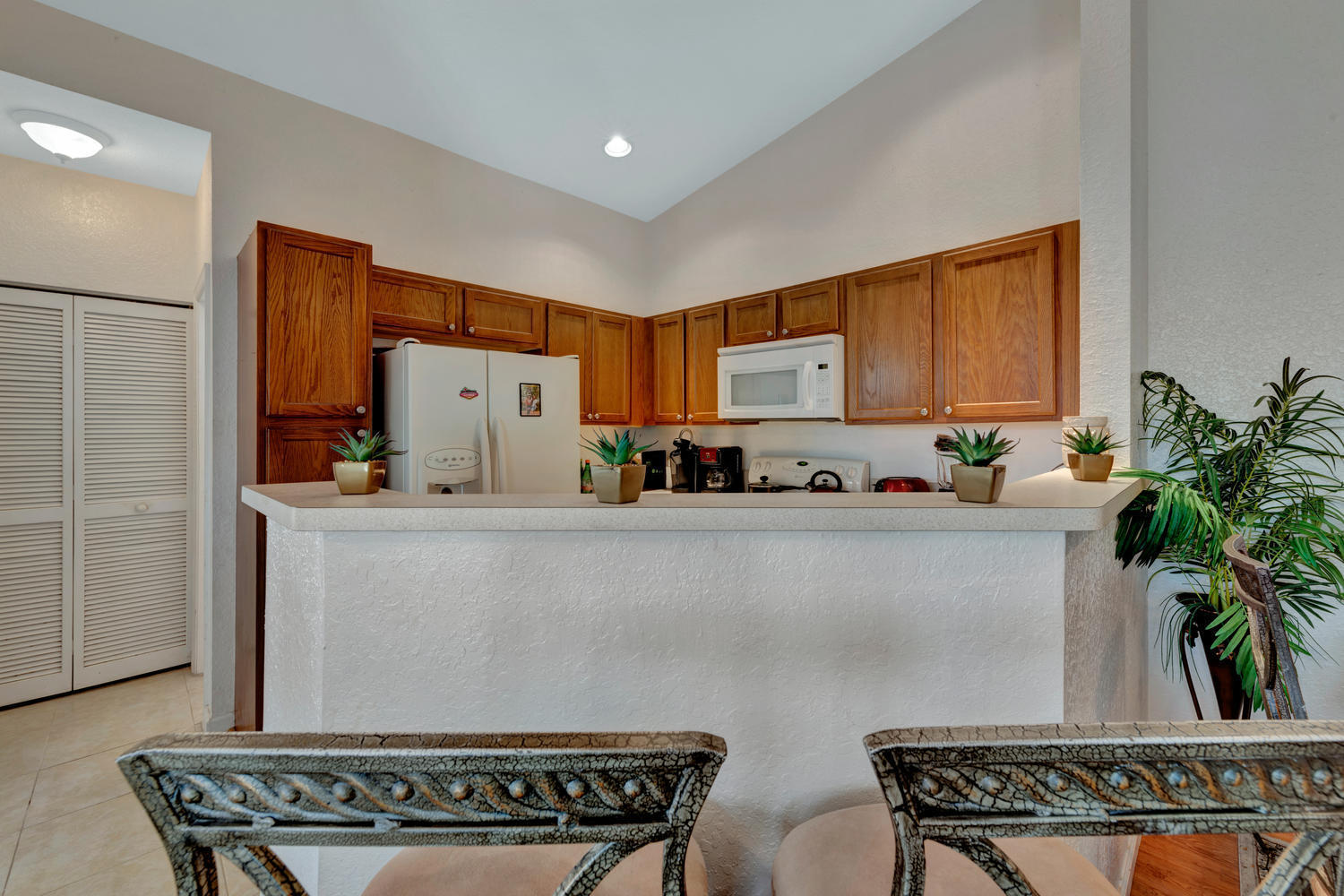 3001 Laurel Ridge Circle Riviera Beach, FL 33404 - Photo 4 of 21 OPEN KITCHEN