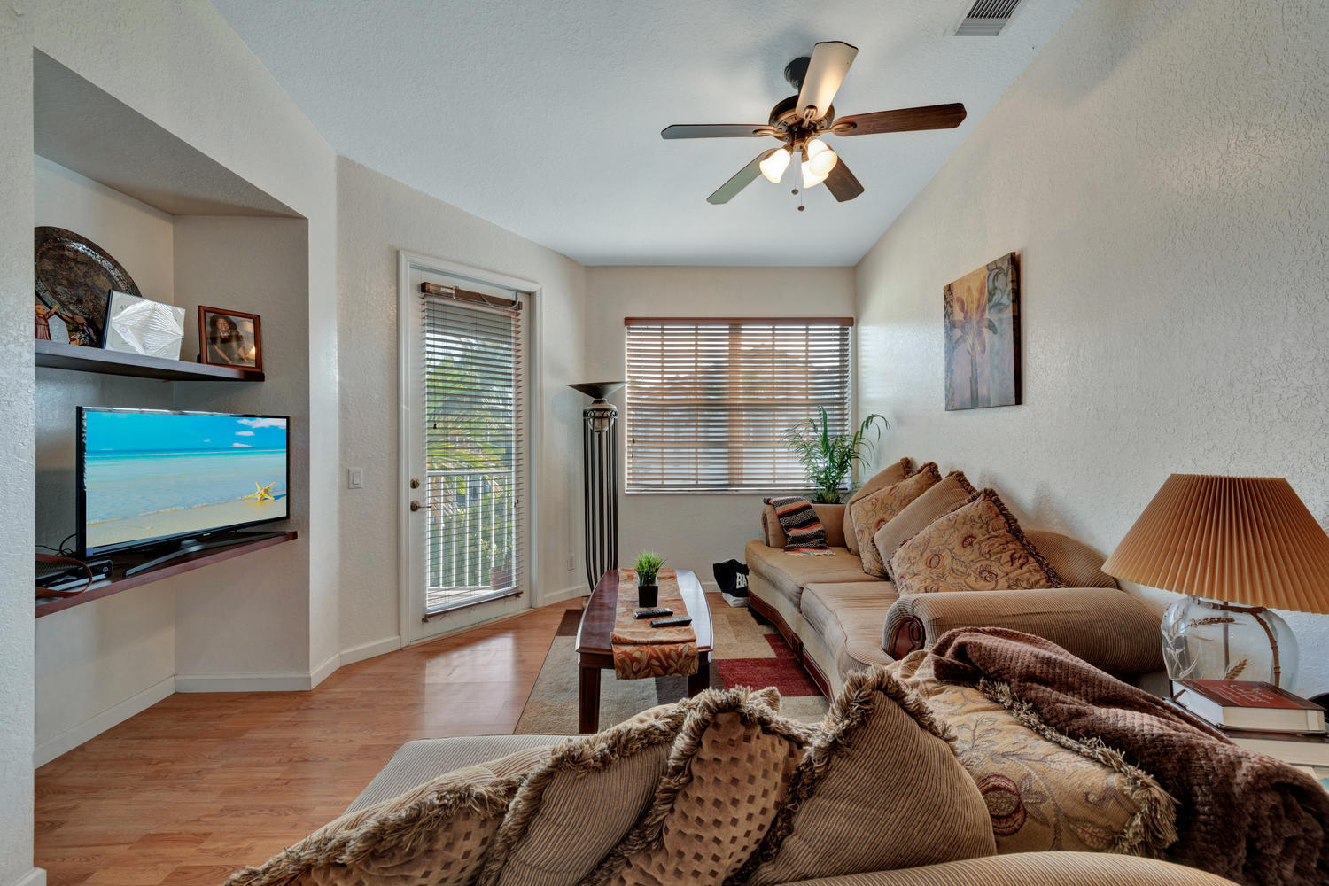 3001 Laurel Ridge Circle Riviera Beach, FL 33404 - Photo 5 of 21 LIVING