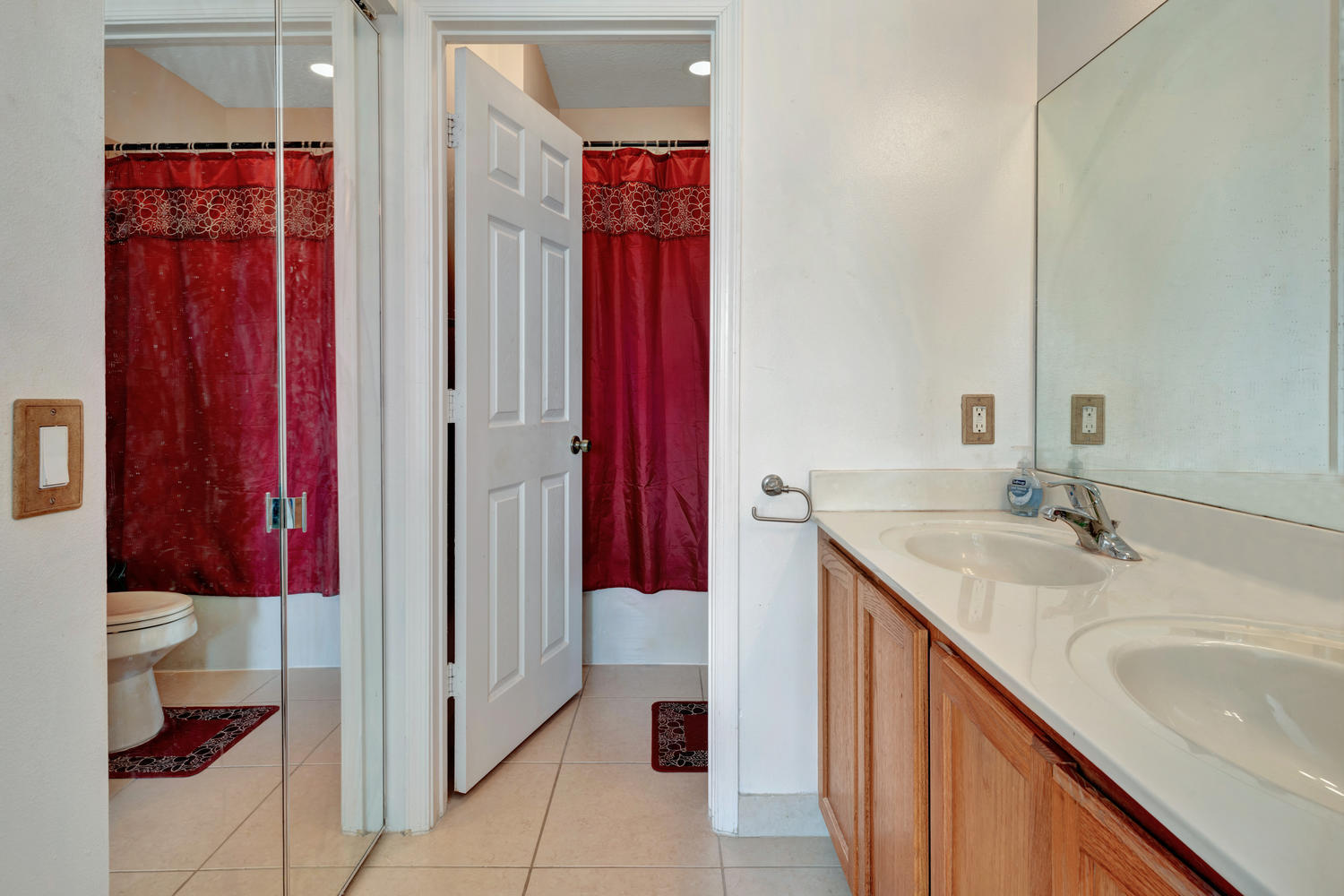 3001 Laurel Ridge Circle Riviera Beach, FL 33404 - Photo 8 of 21 MASTER BATH