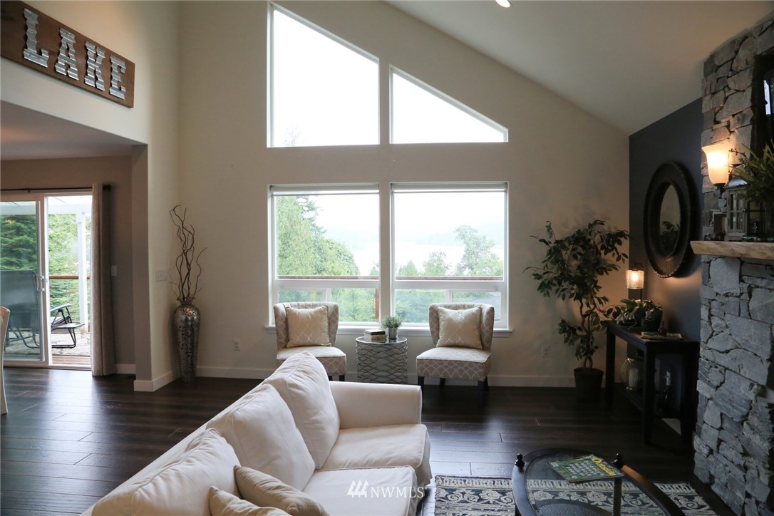 16856 Mountain View Road Mount Vernon, WA 98274 - Photo 5 of 25 Gallery Image 5