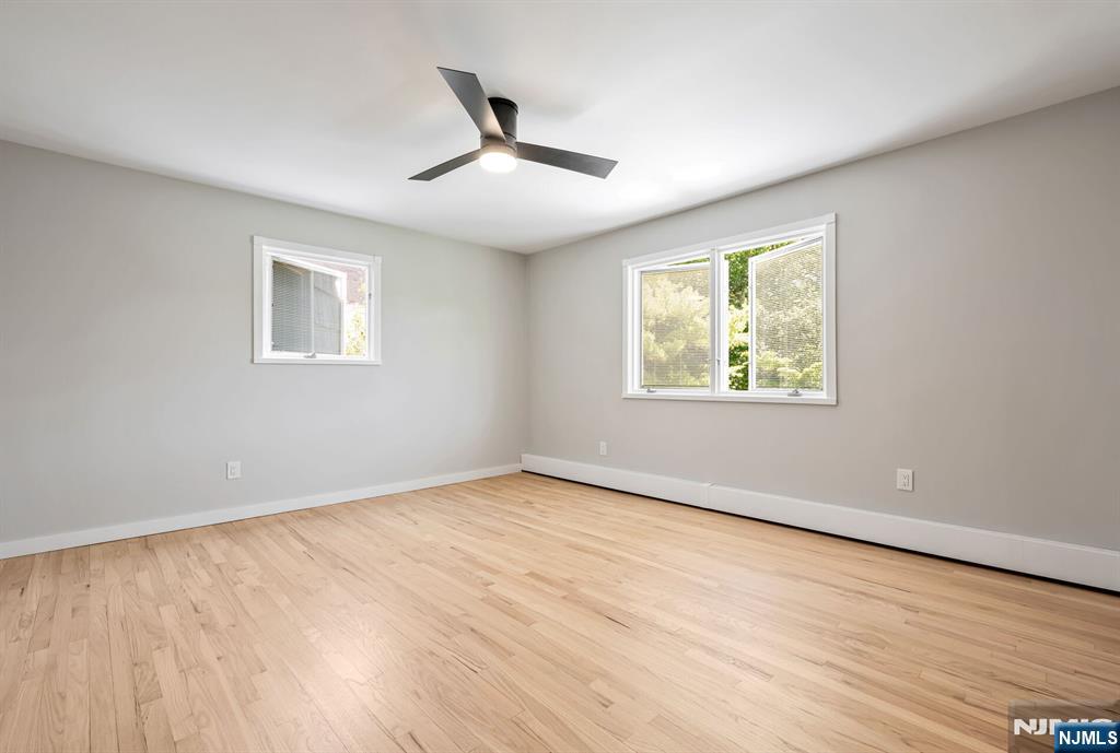 439 Summit Street Englewood Cliffs, NJ 07632 - Photo 24 of 34