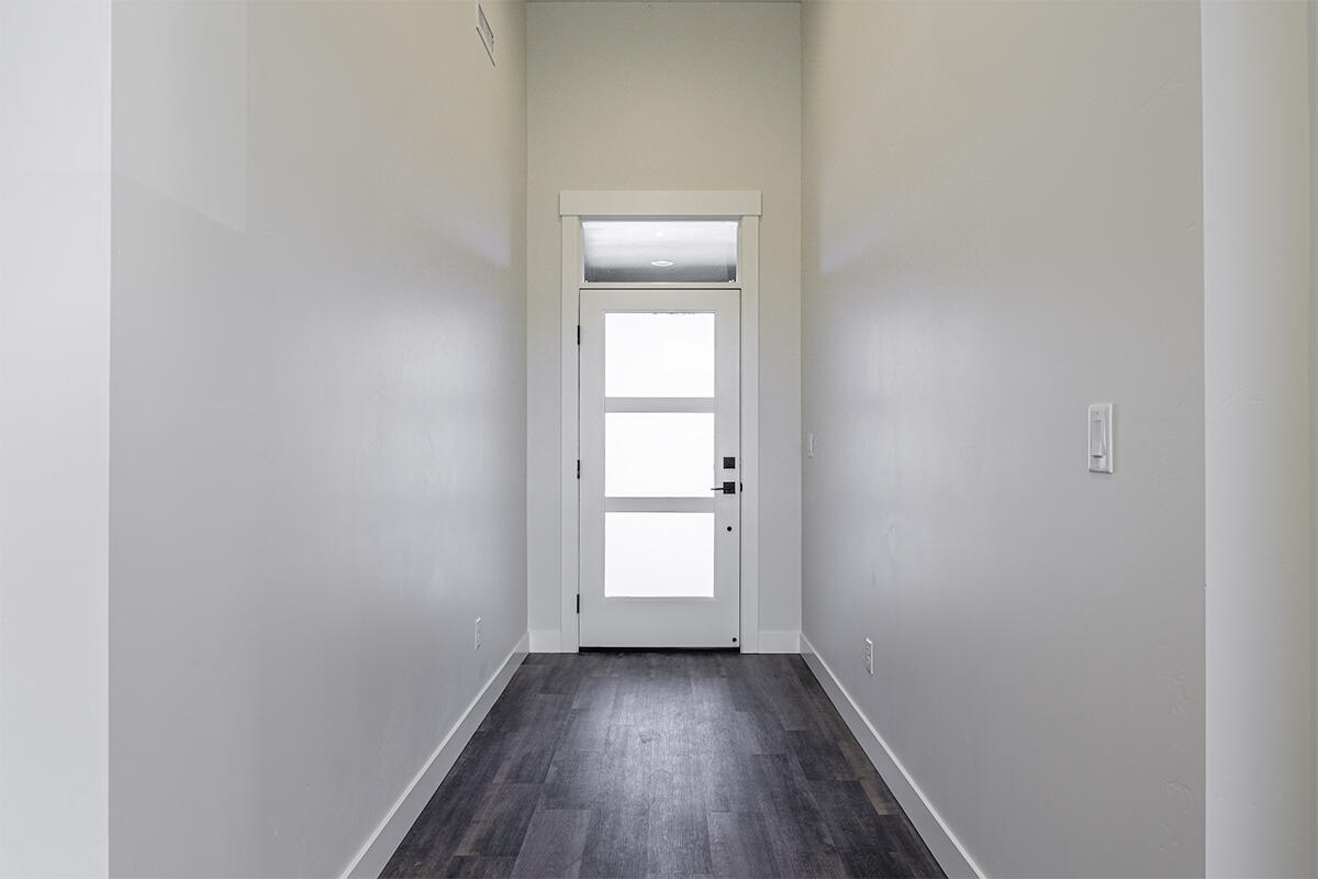 165 Suncrest Road Talent, OR 97540 - Photo 7 of 30 DSC00970-HDR-Edit