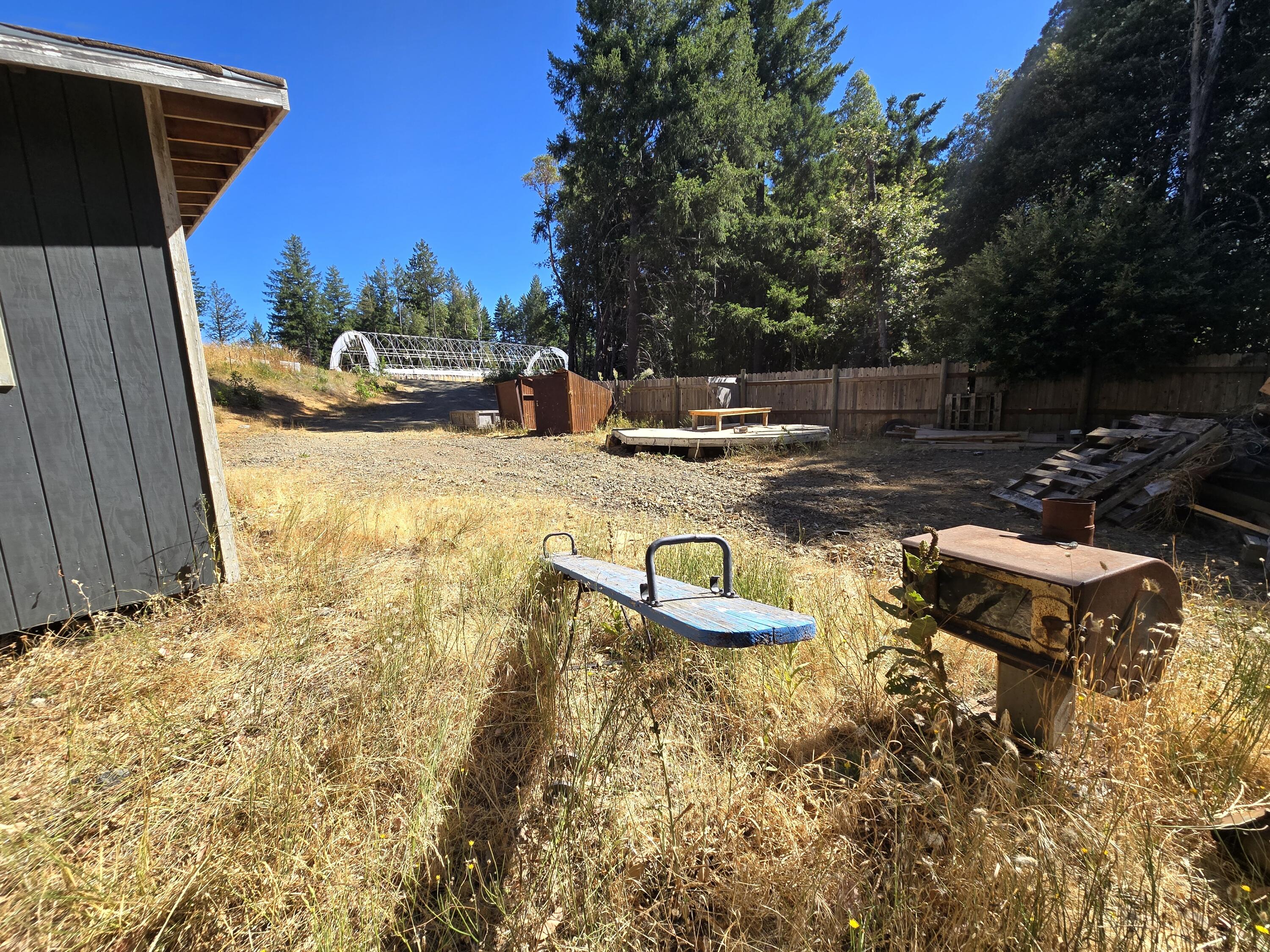 81515 Milstead Road Garberville, CA 95542 - Photo 4 of 38