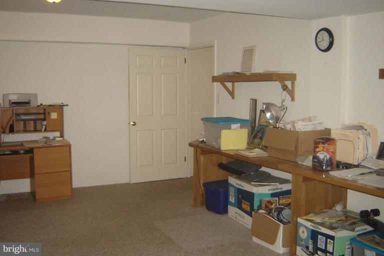 17751 Cattail Road Poolesville, MD 20837 - Photo 20 of 30 Den