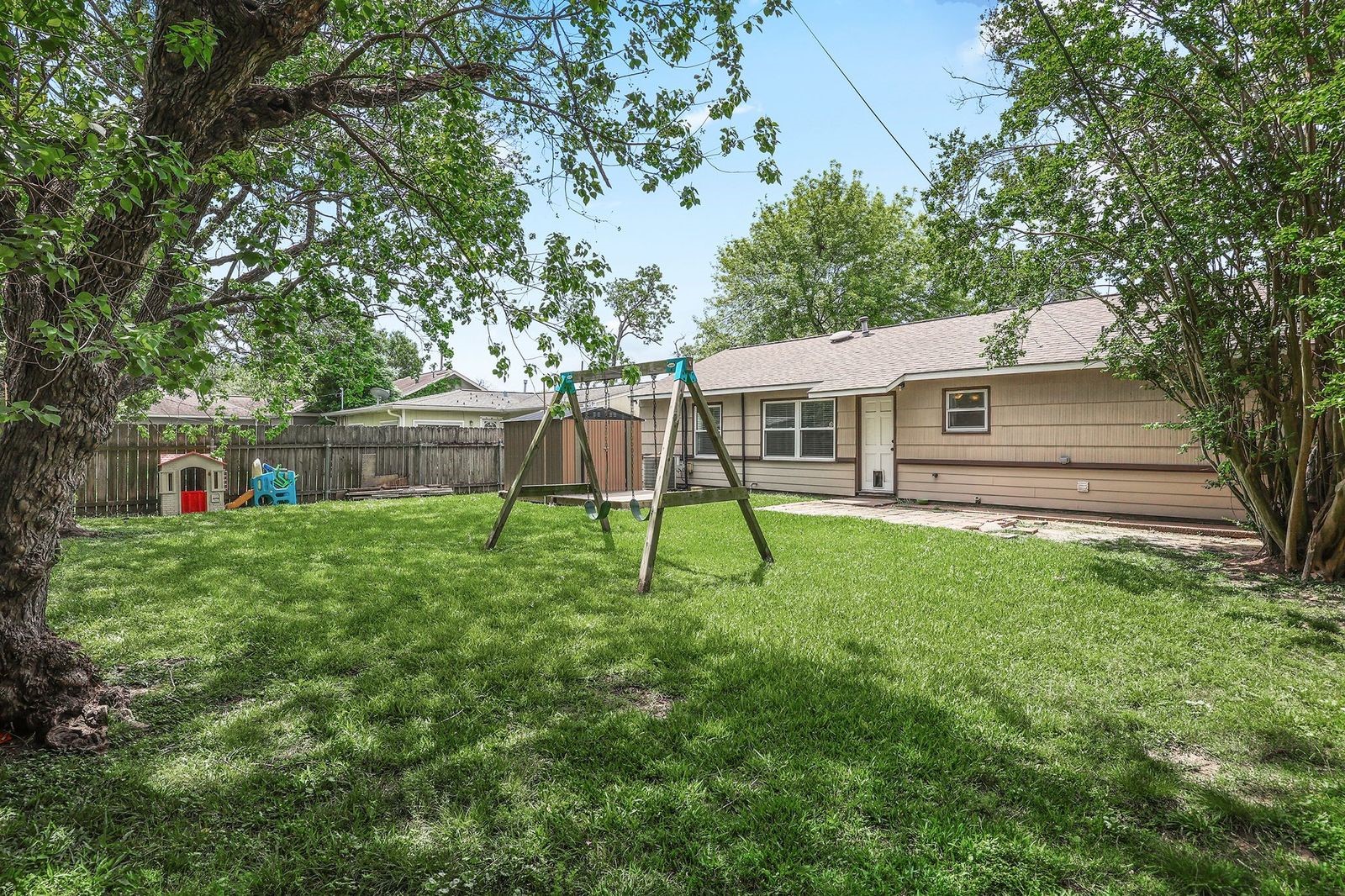 3805 Meadowlake Road Pasadena, TX 77503 - Photo 16 of 16 This is Where the Fun Happens! Great Size Yard for Pets, Play & Entertaining Guests