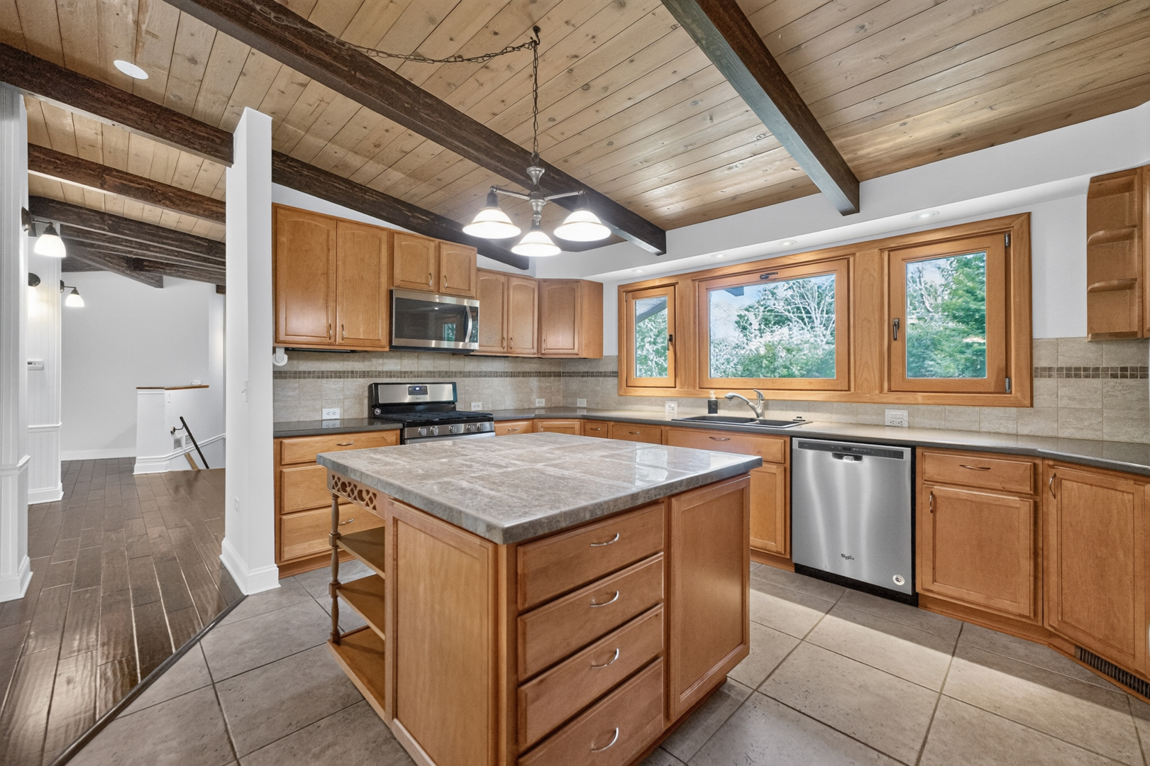 1S670 Winfield Road Wheaton, IL 60189 - Photo 13 of 31 Gallery Image 13