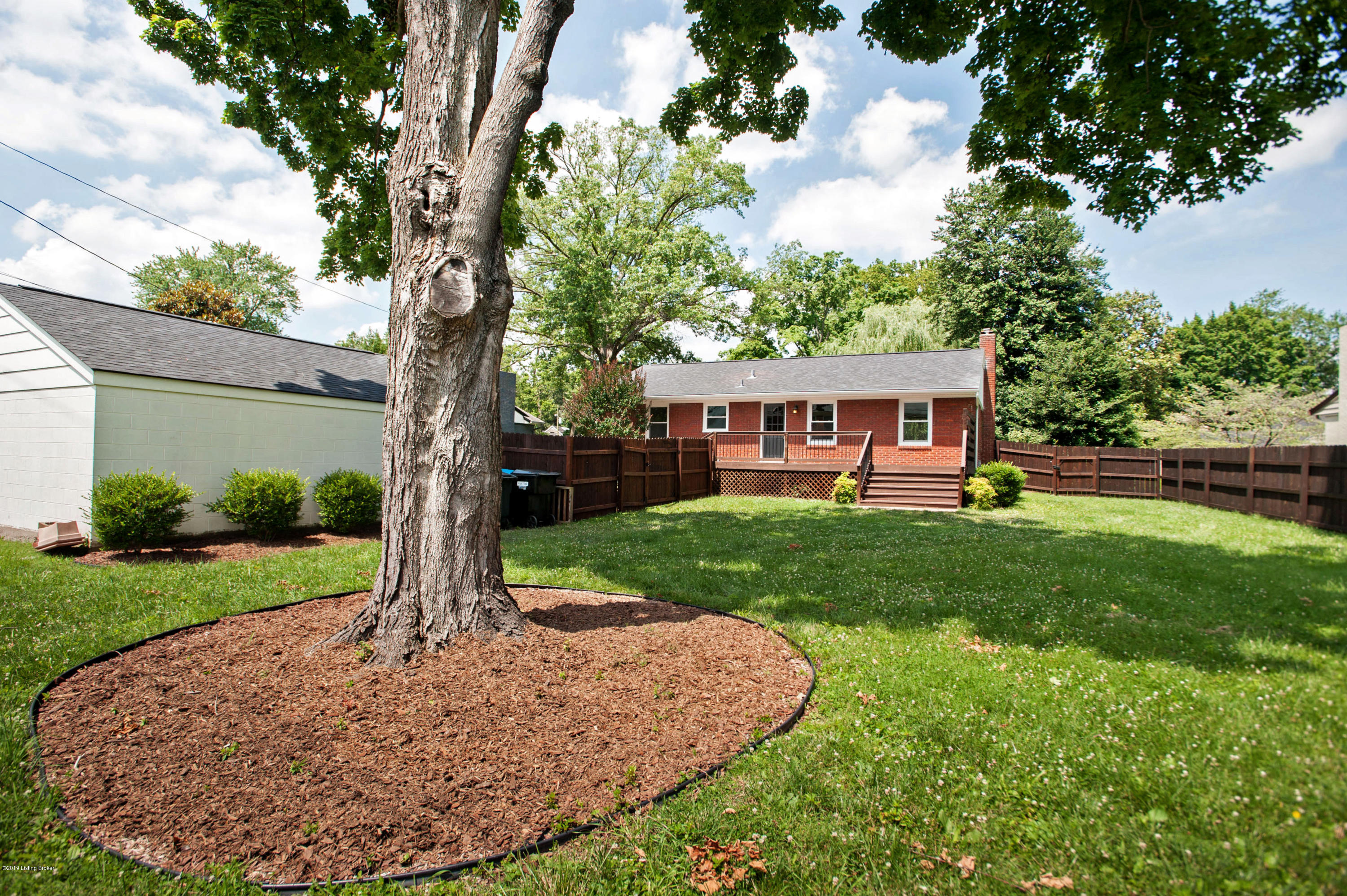 211 Brunswick Road Louisville, KY 40207 - Photo 31 of 36 Rear View
