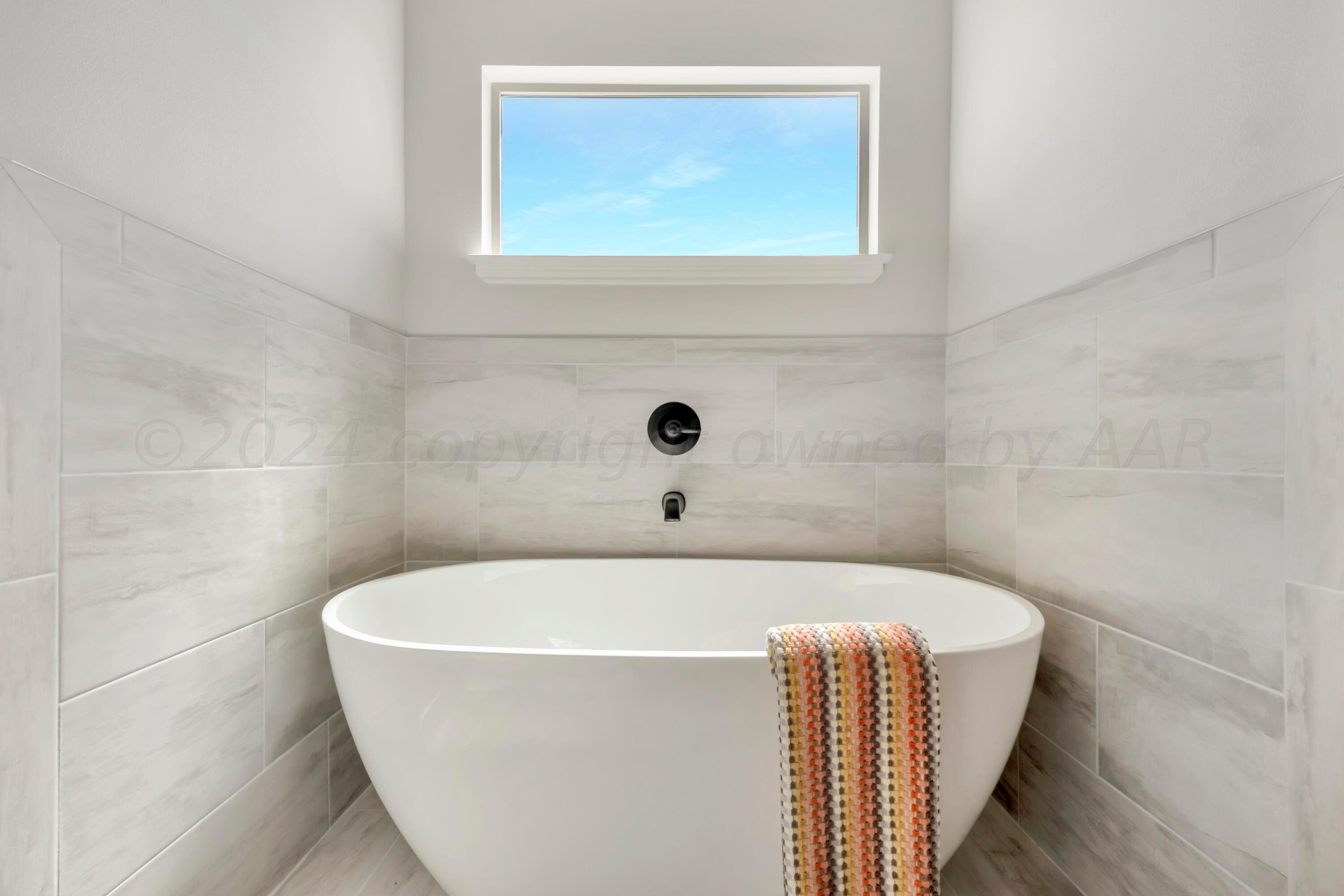 13801 Sampson Road Amarillo, TX 79119 - Photo 23 of 40 Master Bathroom