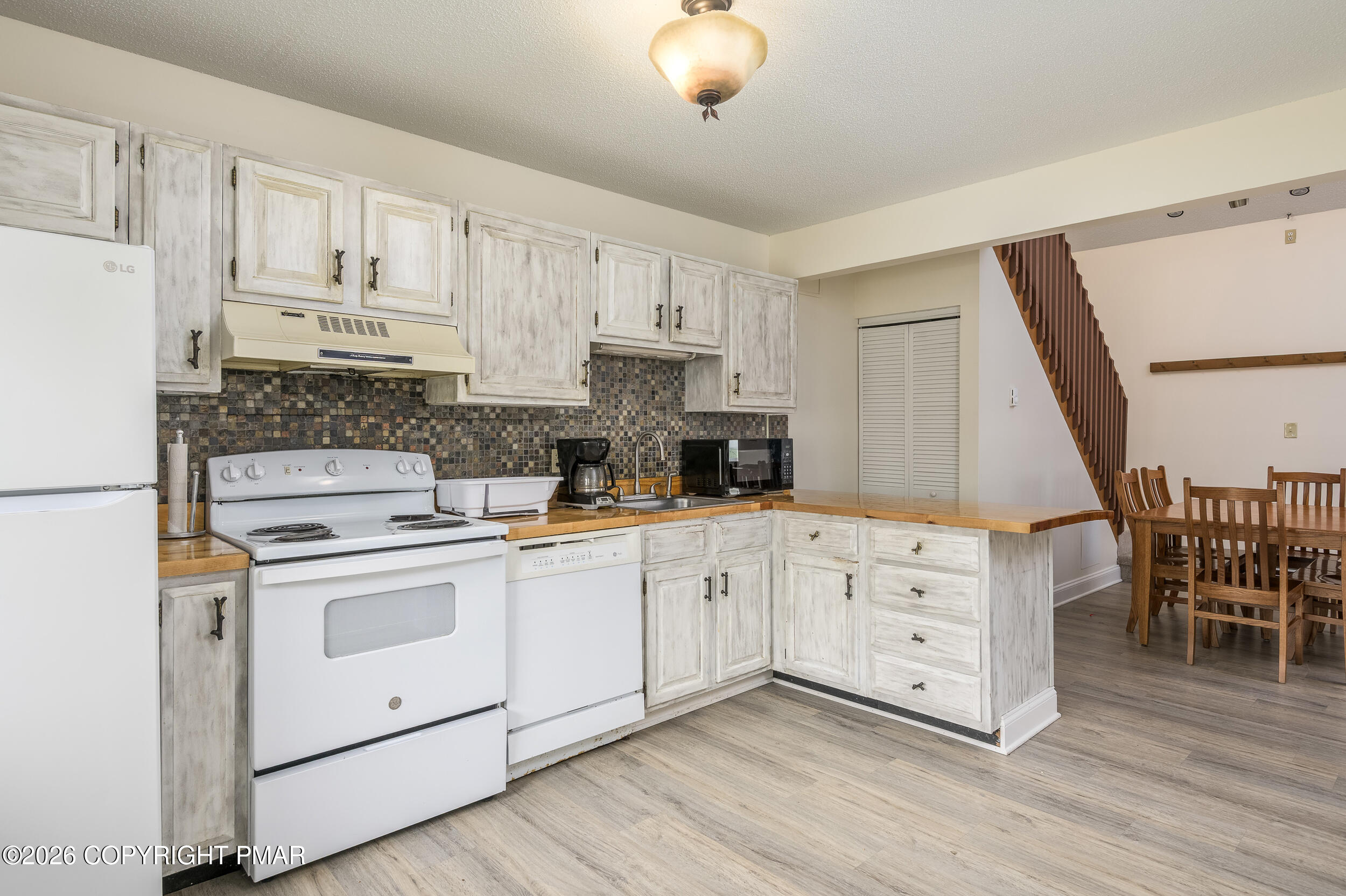145 Ridge Drive Tannersville, PA 18372 - Photo 20 of 29 020-145ridge-mbertsch