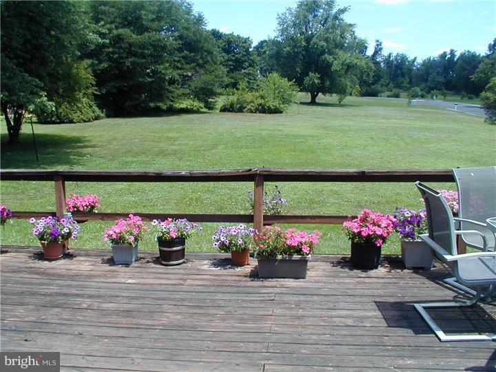 465 Godshall Road Souderton, PA 18964 - Photo 16 of 19 Deck