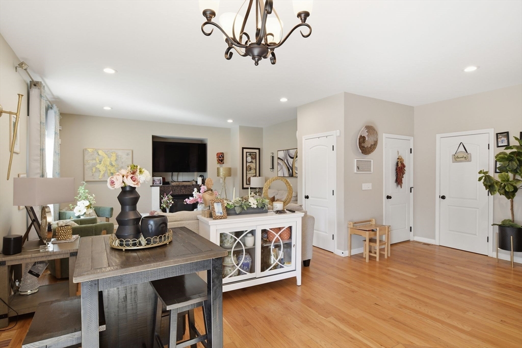 11 Elaine Circle Springfield, MA 01109 - Photo 19 of 39