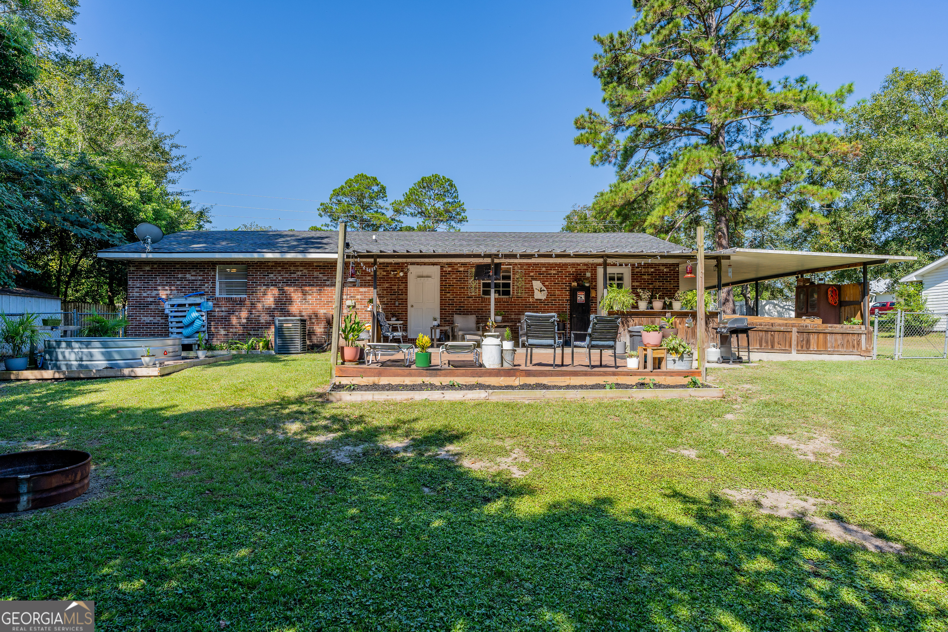 420 Jackson Street Blackshear, GA 31516 - Photo 5 of 31 a view of outdoor space yard and patio
