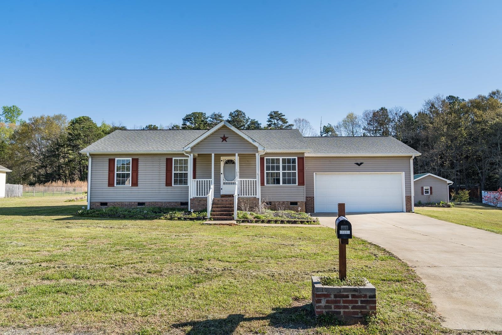 123 Cheyenne Ridge Trail Campobello, SC 29322 - Photo 1 of 26