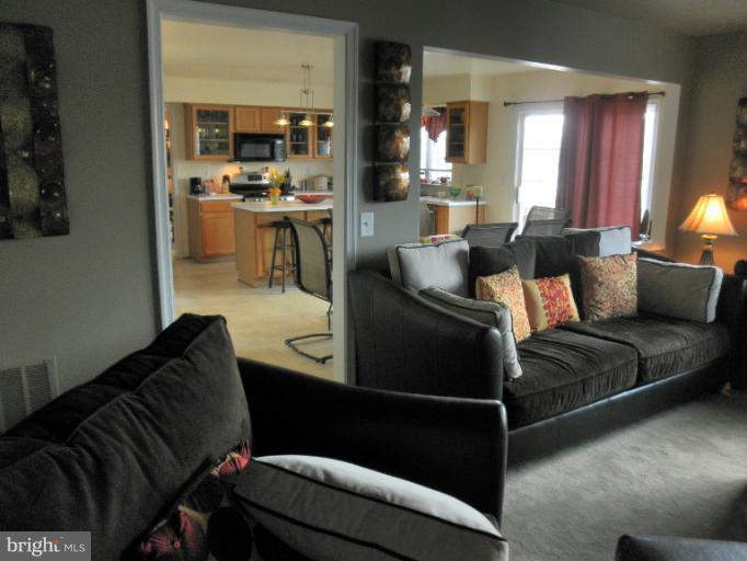 8108 Jacobs Field Road Rosedale, MD 21237 - Photo 11 of 26 Family Room