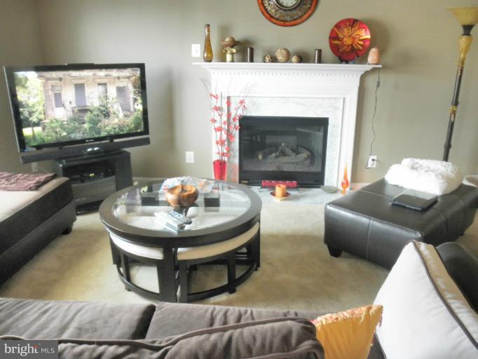 8108 Jacobs Field Road Rosedale, MD 21237 - Photo 20 of 26 Family Room