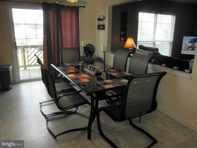 8108 Jacobs Field Road Rosedale, MD 21237 - Photo 23 of 26 Spacious kitchen table space