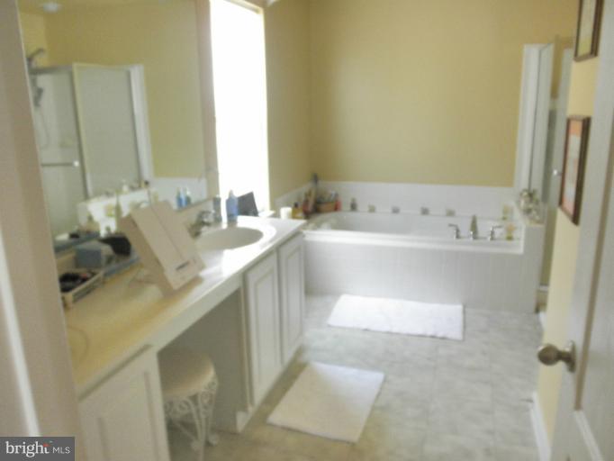 8108 Jacobs Field Road Rosedale, MD 21237 - Photo 5 of 26 Bath (Master)