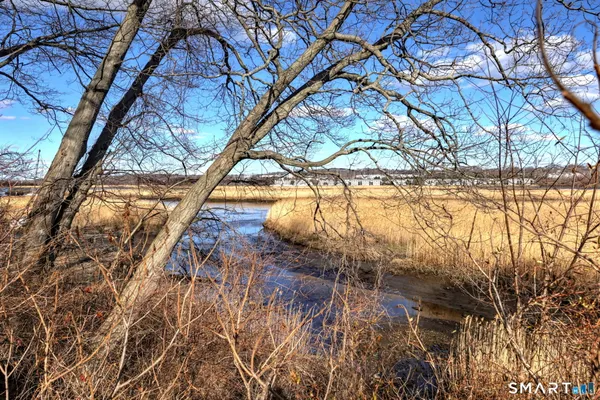 $549,000 | 206 Bridgeview Place, Stratford, CT 06614