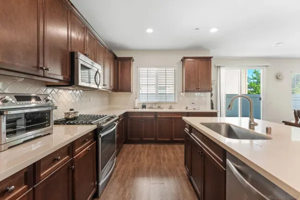 $969,000 | 1287 White Oak Court, El Cajon, CA 92020