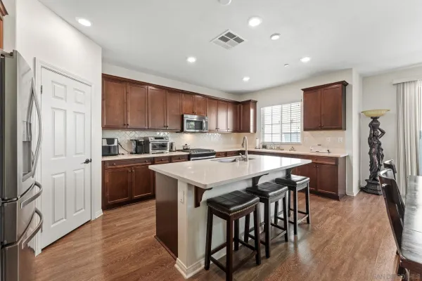 $969,000 | 1287 White Oak Court, El Cajon, CA 92020