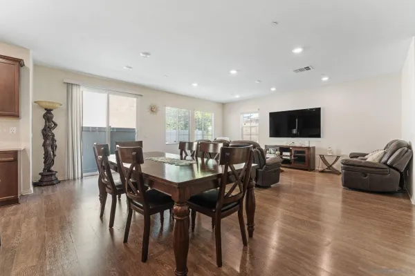 $969,000 | 1287 White Oak Court, El Cajon, CA 92020