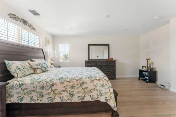 $969,000 | 1287 White Oak Court, El Cajon, CA 92020