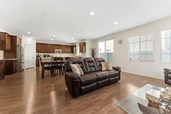 $969,000 | 1287 White Oak Court, El Cajon, CA 92020