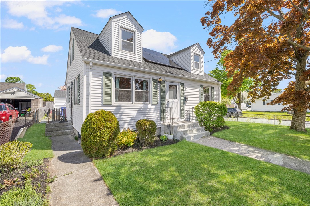 106 Martin Street Pawtucket, RI 02861 - Photo 3 of 33