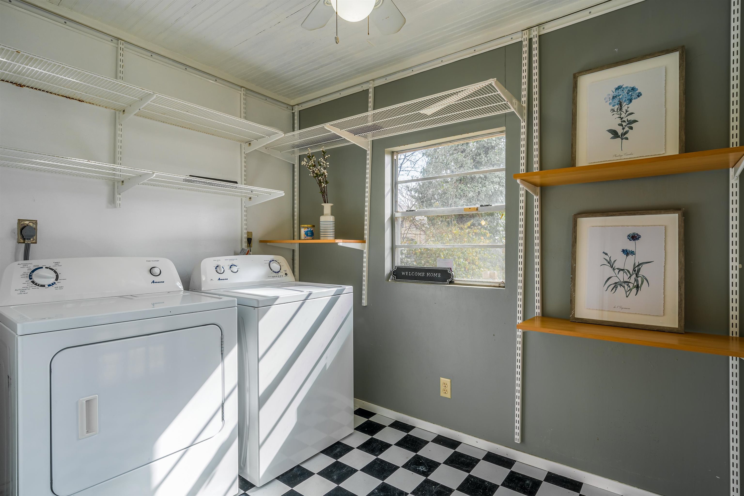 1997 Harbert Avenue Memphis, TN 38104 - Photo 17 of 23 a utility room with dryer and washer