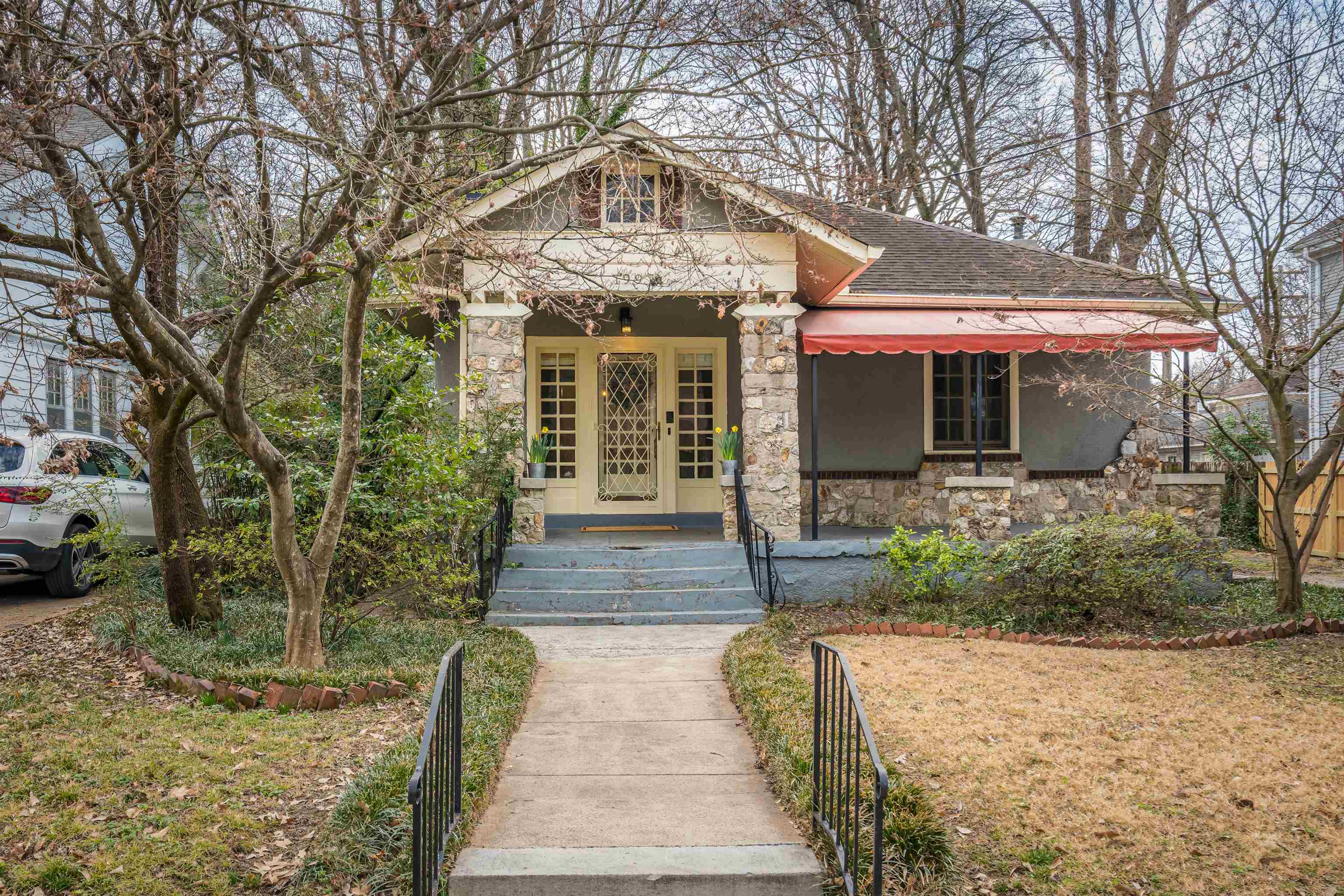 1997 Harbert Avenue Memphis, TN 38104 - Photo 23 of 23 a front view of a house with garden