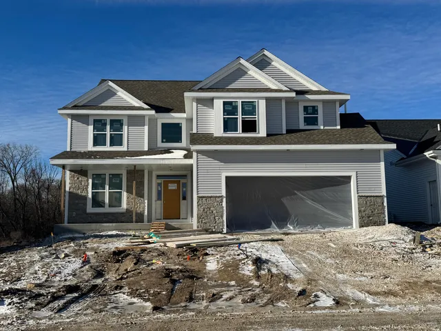 $629,990 | 1106 Oxbow Court, Pewaukee, WI 53072