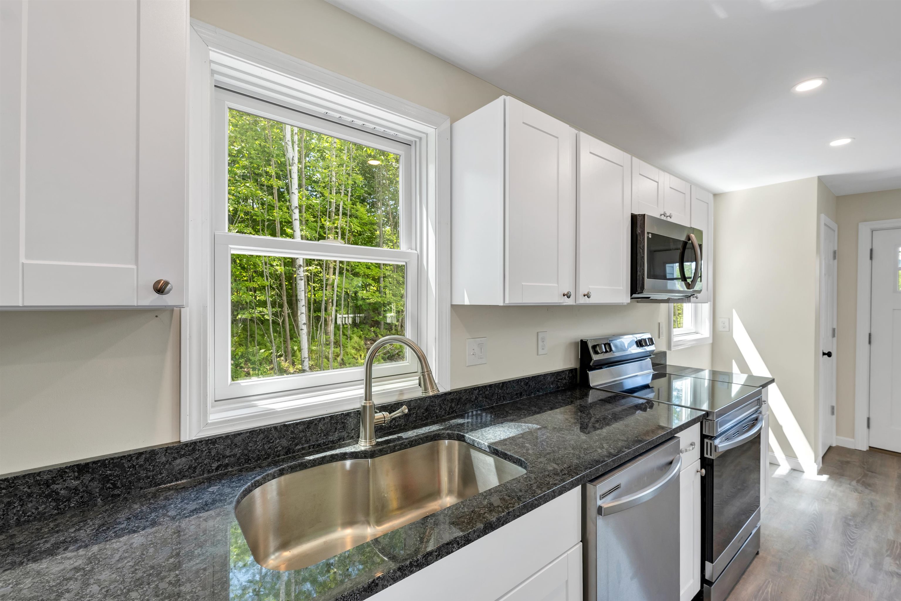 22 Glade Circle Campton, NH 03223 - Photo 18 of 40