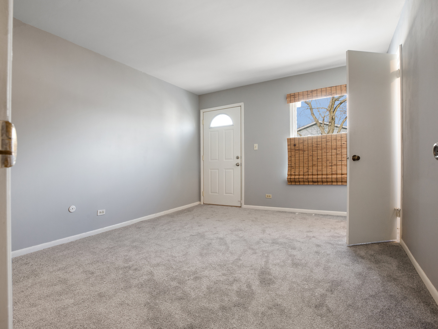 786 Pahl Road Elk Grove Village, IL 60007 - Photo 14 of 27