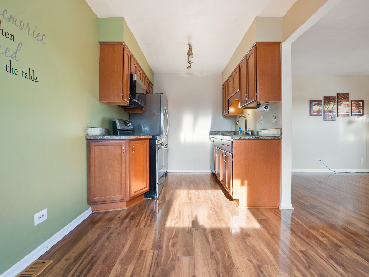 786 Pahl Road Elk Grove Village, IL 60007 - Photo 7 of 27