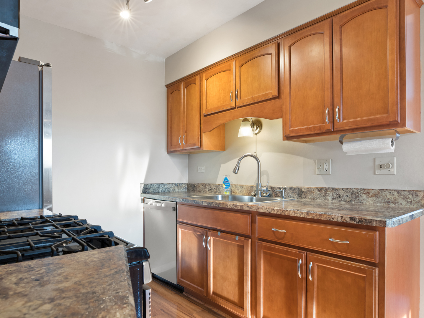 786 Pahl Road Elk Grove Village, IL 60007 - Photo 9 of 27