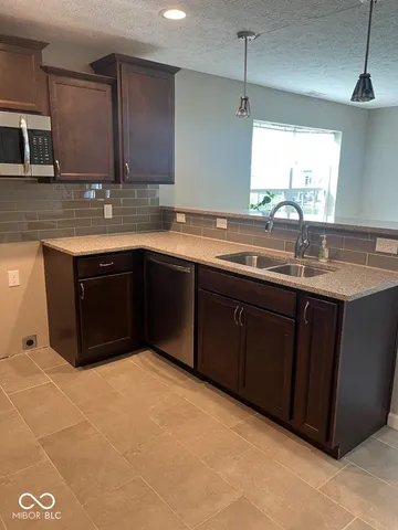 $369,900 | 818 Alba Drive, Lebanon, IN 46052