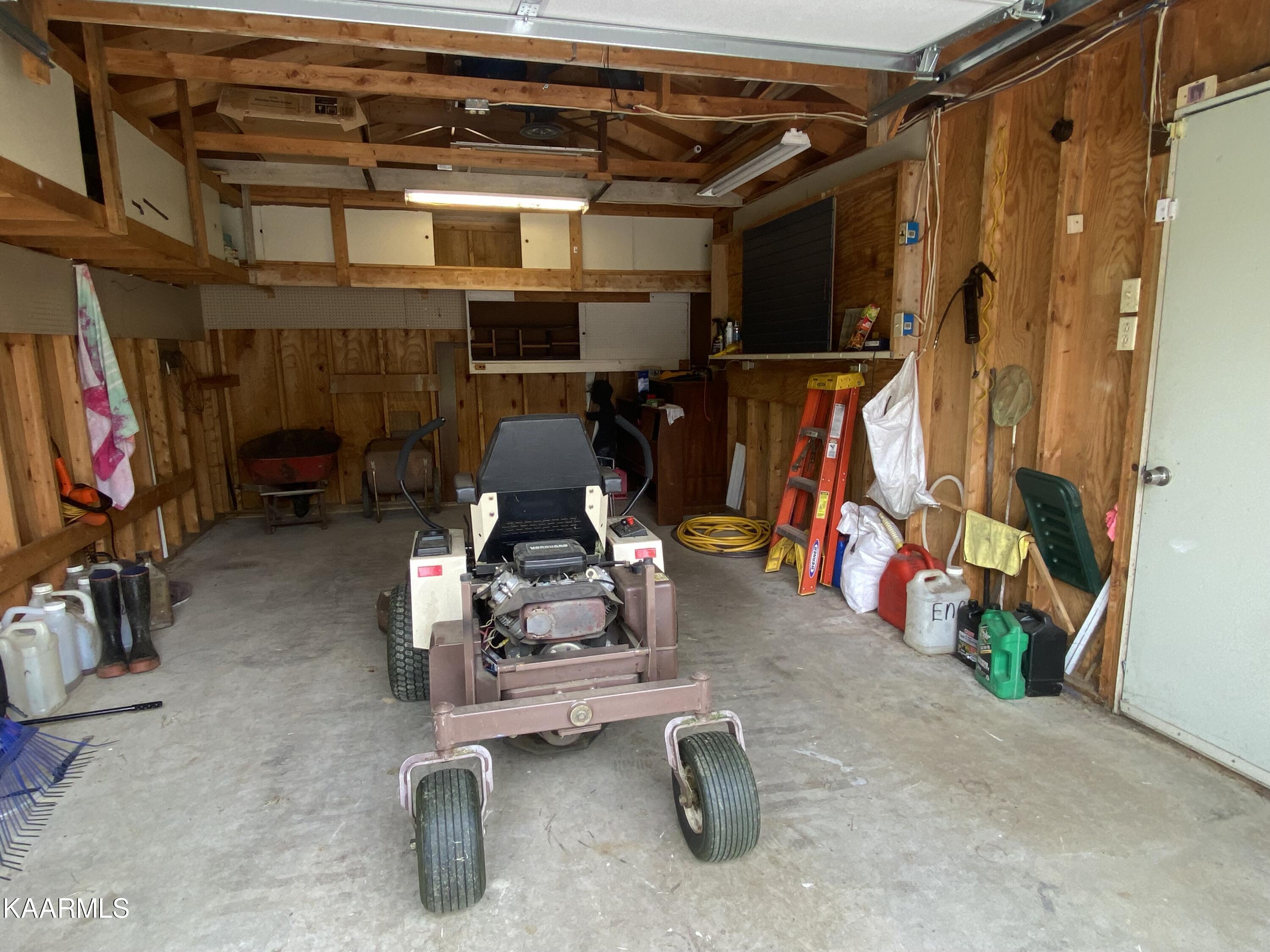 6002 Wilderness Road Ewing, VA 24248 - Photo 10 of 22 storage shed