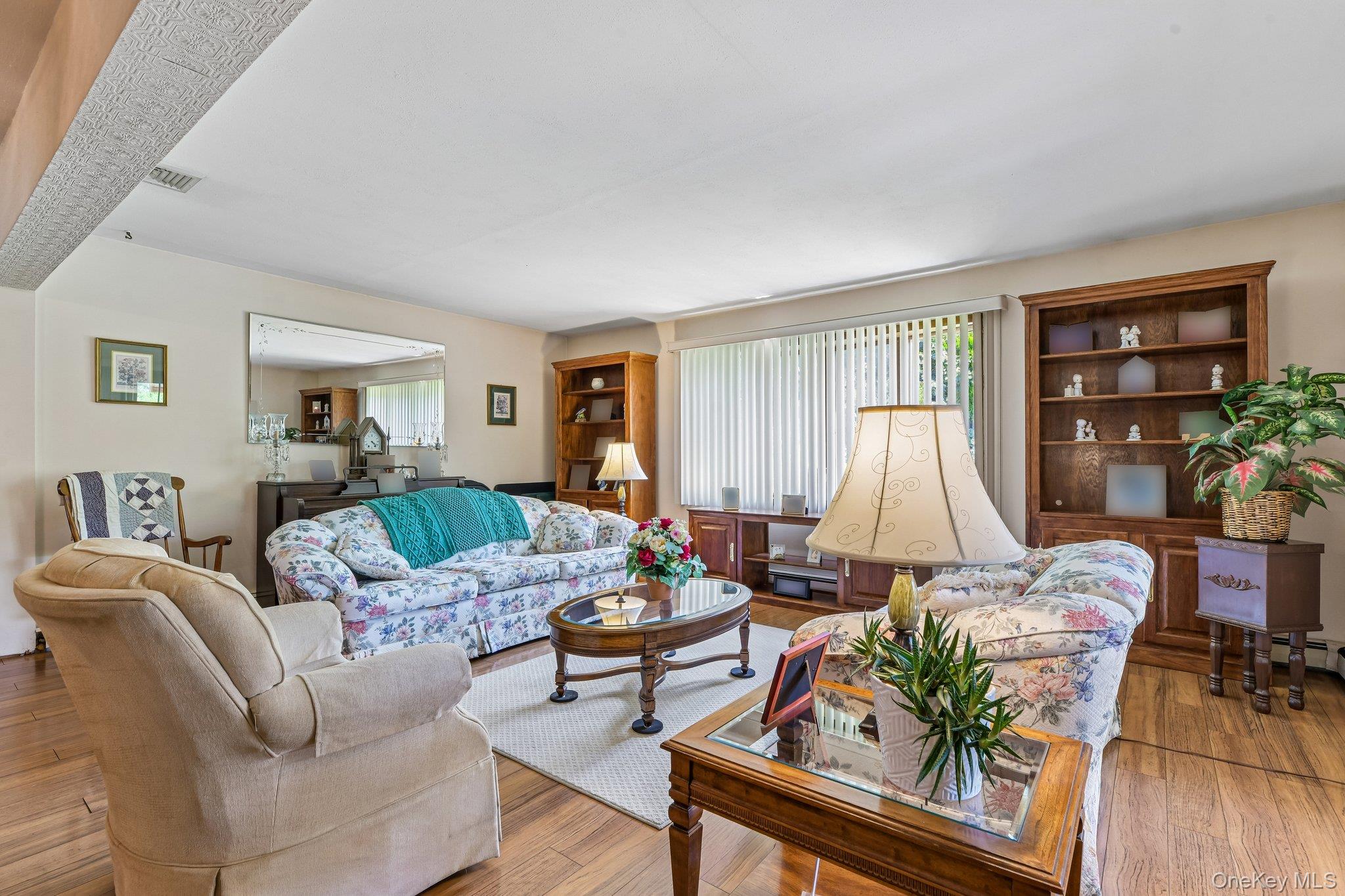 83 Coppersmith Road Levittown, NY 11756 - Photo 7 of 24